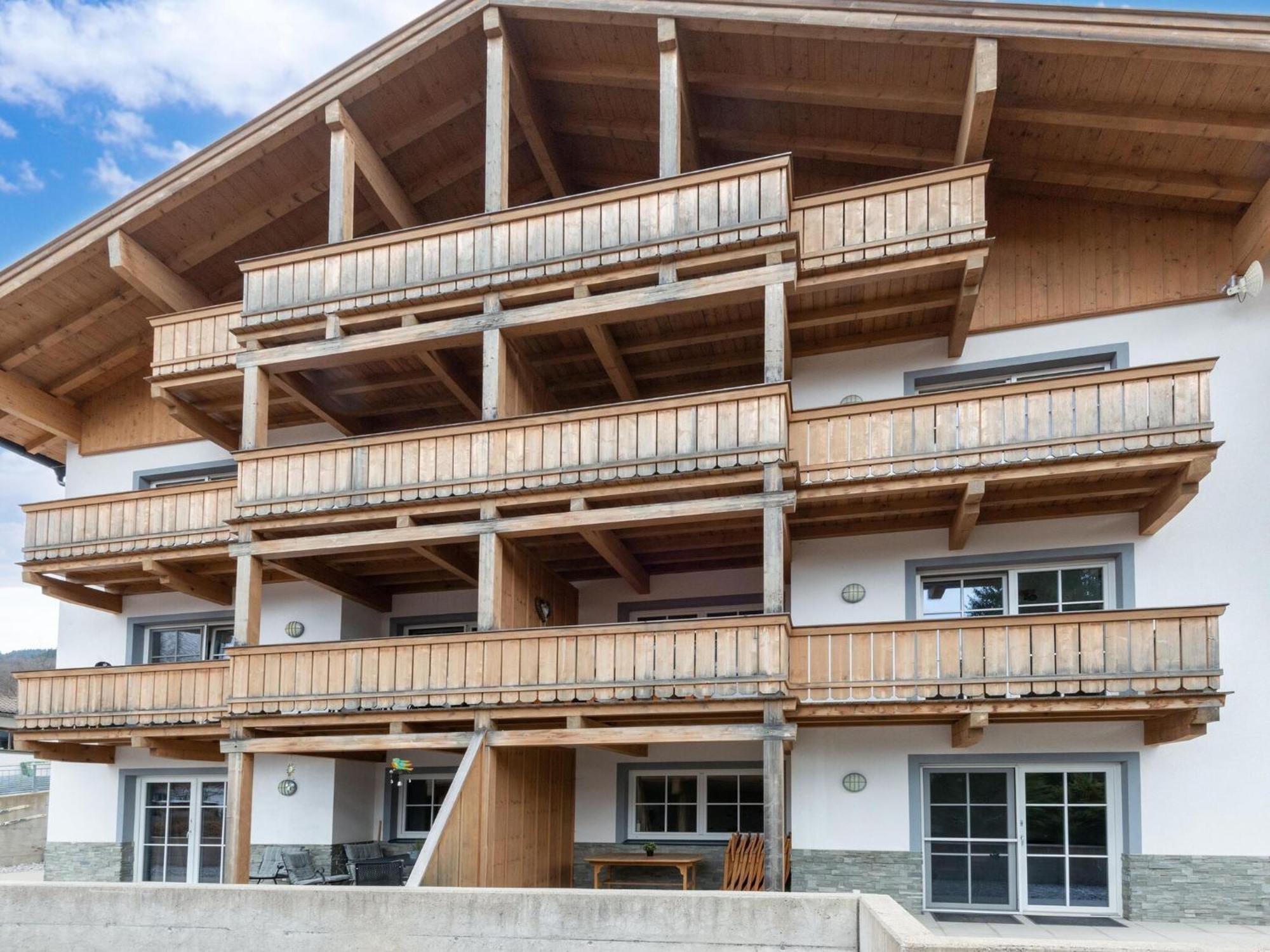 Luxury Penthouse With Balcony Ski Storage Carport Lift Leilighet Brixen im Thale Eksteriør bilde