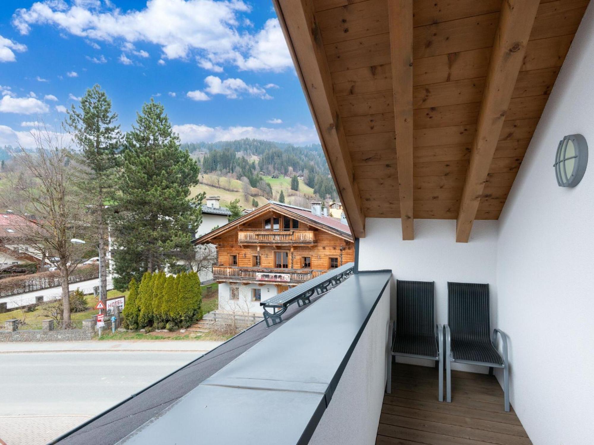 Luxury Penthouse With Balcony Ski Storage Carport Lift Leilighet Brixen im Thale Eksteriør bilde