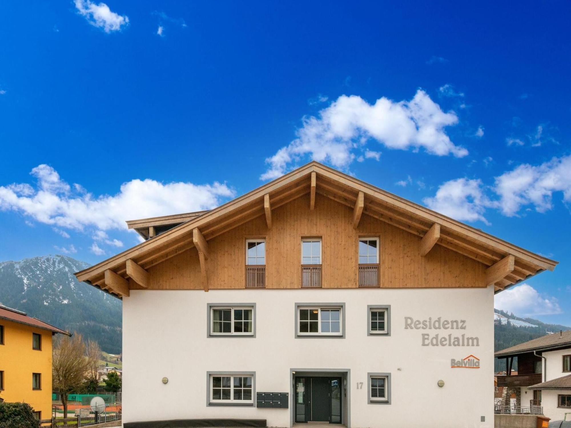 Luxury Penthouse With Balcony Ski Storage Carport Lift Leilighet Brixen im Thale Eksteriør bilde