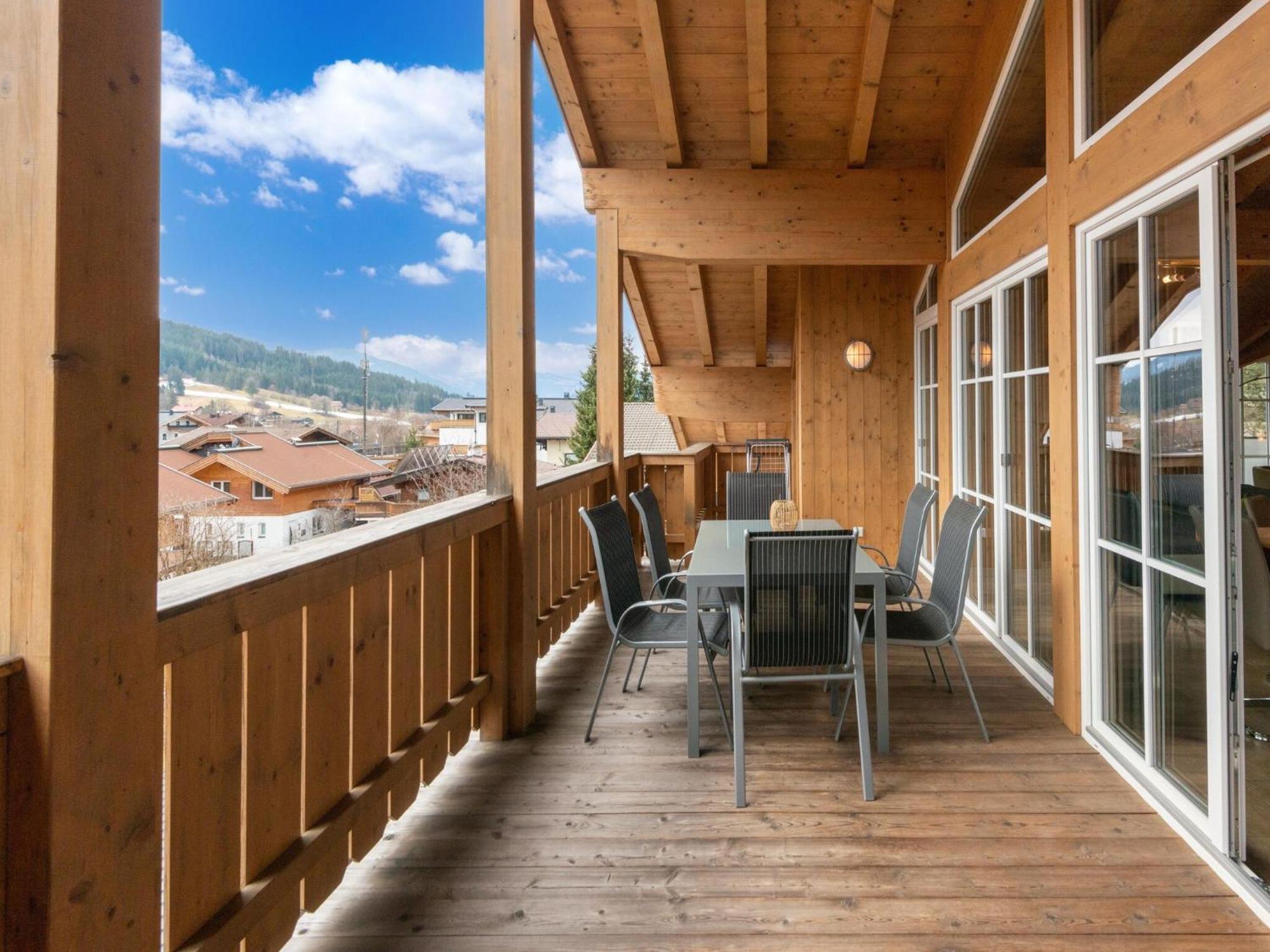 Luxury Penthouse With Balcony Ski Storage Carport Lift Leilighet Brixen im Thale Eksteriør bilde