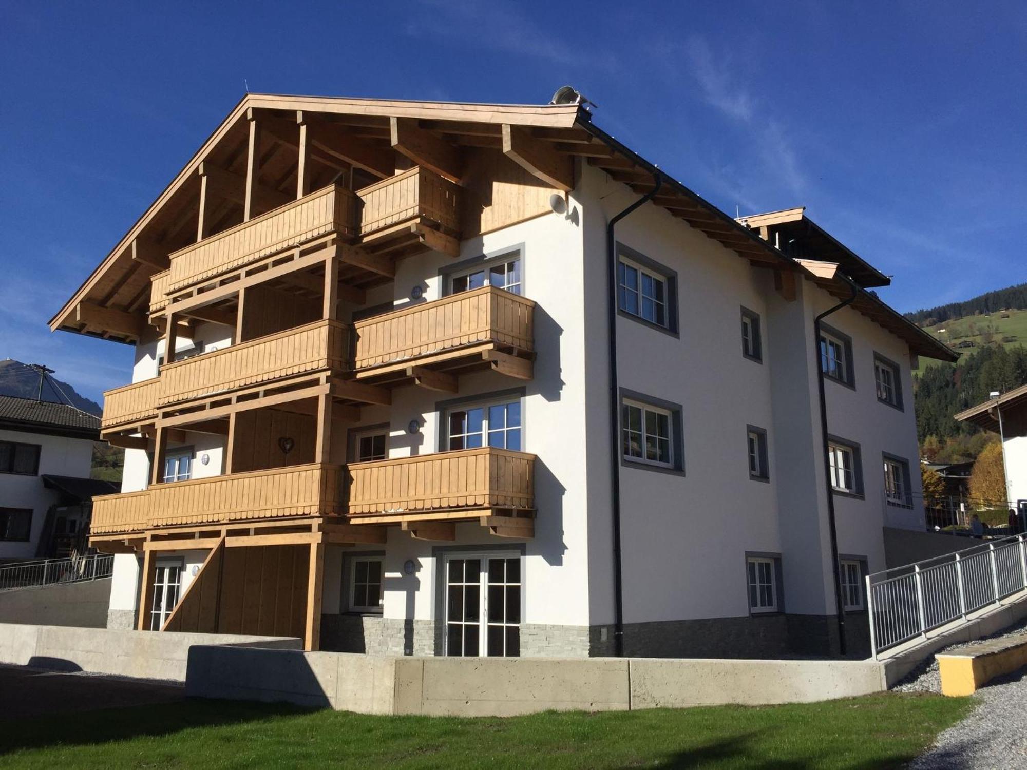 Luxury Penthouse With Balcony Ski Storage Carport Lift Leilighet Brixen im Thale Eksteriør bilde