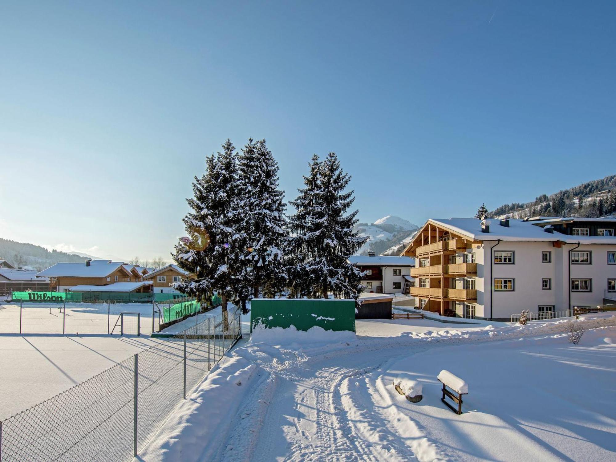 Luxury Penthouse With Balcony Ski Storage Carport Lift Leilighet Brixen im Thale Eksteriør bilde